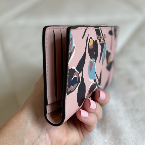 Kate Spade wallet - Picture 6 of 10